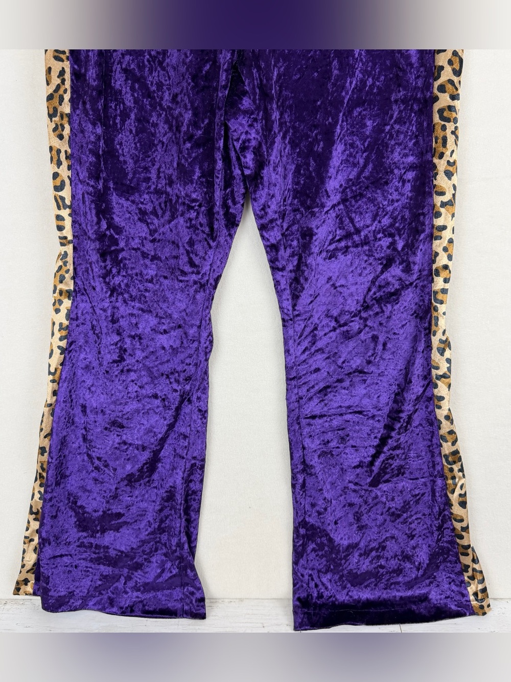 Spirit Halloween Adult Pimp Costume Men’s Large Suit Hat Jewelry Purple Velvet - Picture 9 of 11